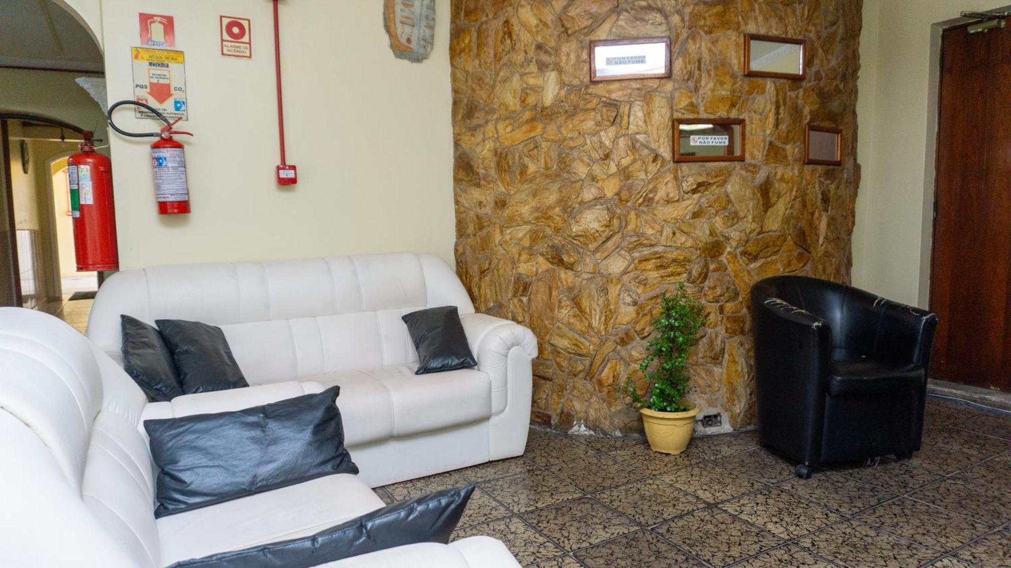 Canoas Hotel Castel Bagian luar foto