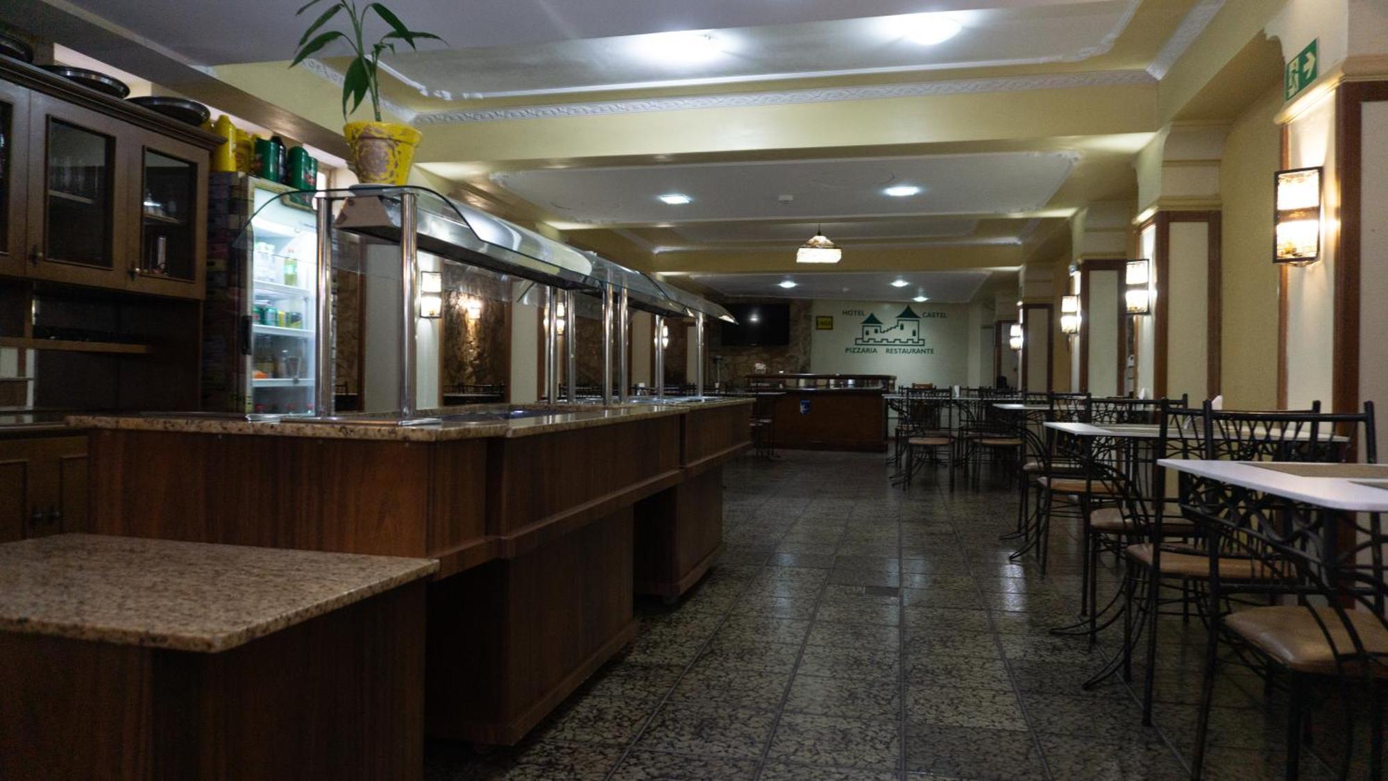 Canoas Hotel Castel Bagian luar foto