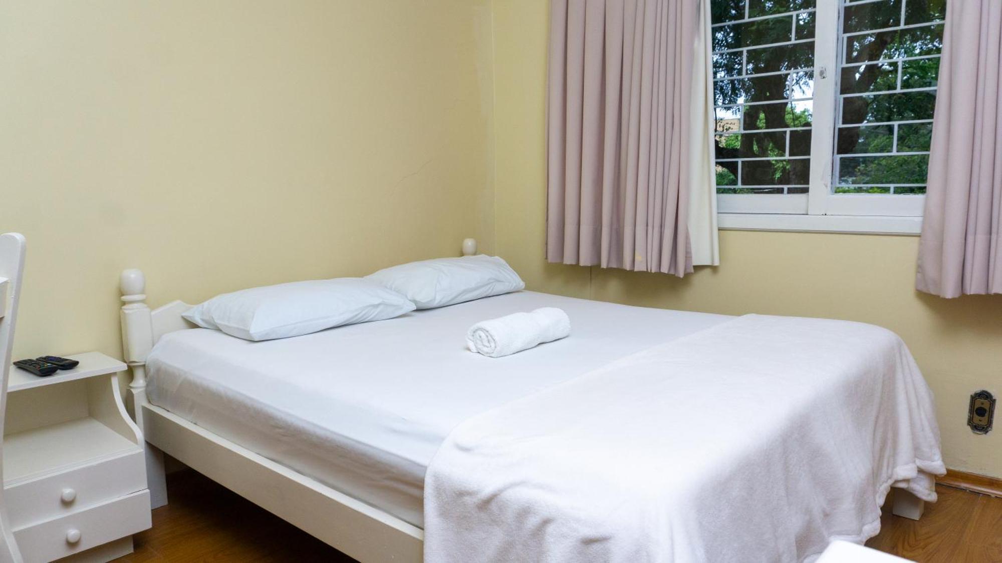 Canoas Hotel Castel Bagian luar foto